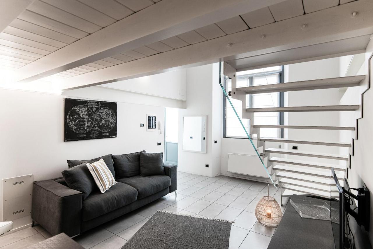 Como City Loft - BymyhomeinКомо Экстерьер фото